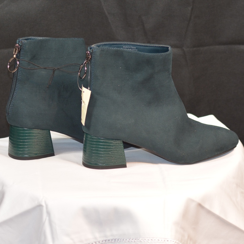 Teal Ankle Booties Sz 9 NWT